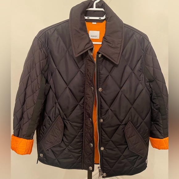 AUTHENTIC - Women’s Burberry Quilted Jacket - Size Small - Picture 1 of 2